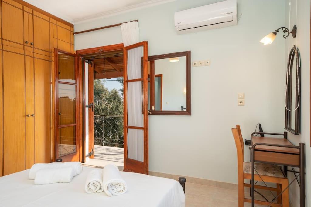 Afroditi Holiday Home- Green View Apartment Svoronata Exterior foto